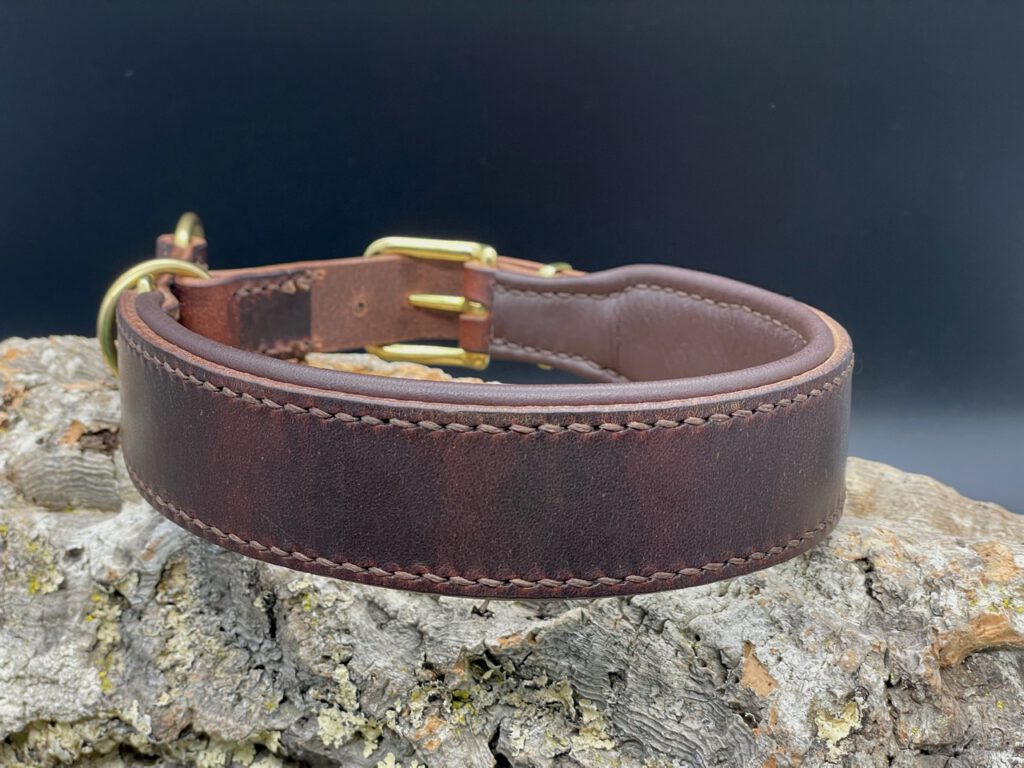 Zugstopp Halsband verstellbar Leder Braun mit schoko-farbenem Nappaleder und Messingschließe