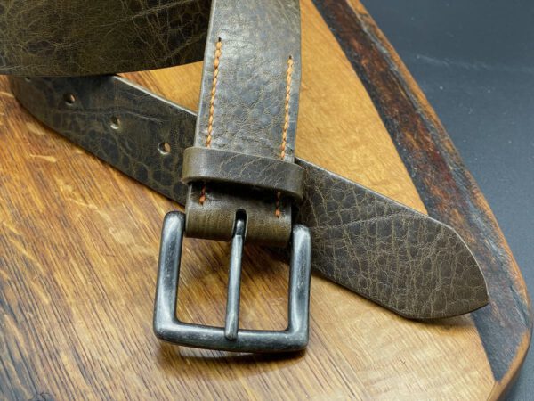 Gürtel aus Regionalem Leder "Country" mit lackierter Messingschließe in Vintage grau