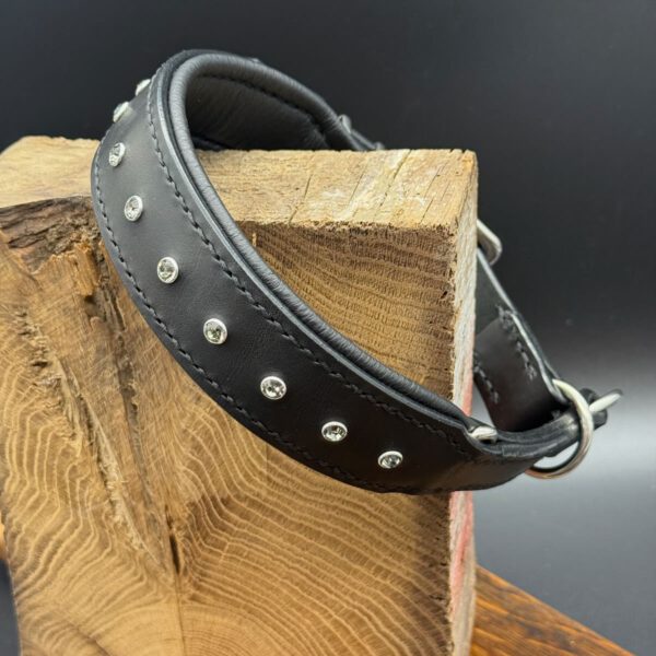 Zugstopp-Halsband verstellbar - Modell "Mabel - Black Diamond" mit edlen Kristallnieten in Rauchgrau - exklusiv und trotzdem understatement